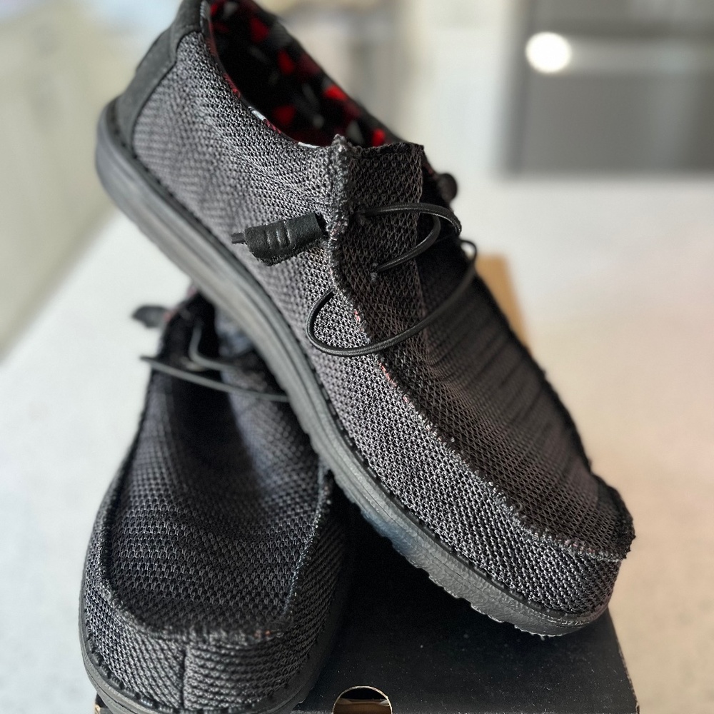 Hey Dudes Wally Mens size 10